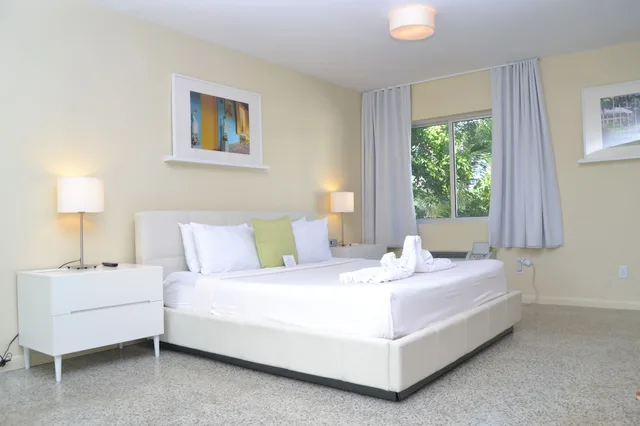 جناح بسرير كينج وسريرين كوين بغرفتي نوم، Tranquilo A North Beach Village Resort Hotel 1/7
