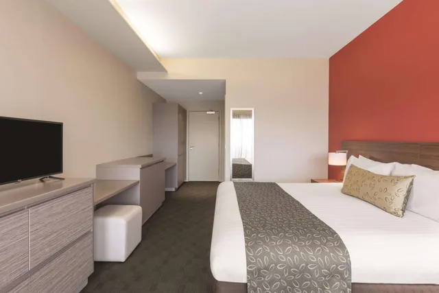 غرفة بسرير كينج، The Mantra Hobart Airport Hotel 2/4