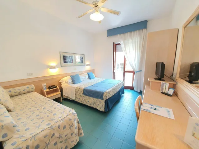 Room, Triple, Garden View, Aurora Hotel & Suites Sul Mare 3/9