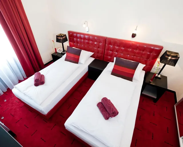 غرفة بسريرين منفصلين بشرفة، Hotel Esplanade 2/5