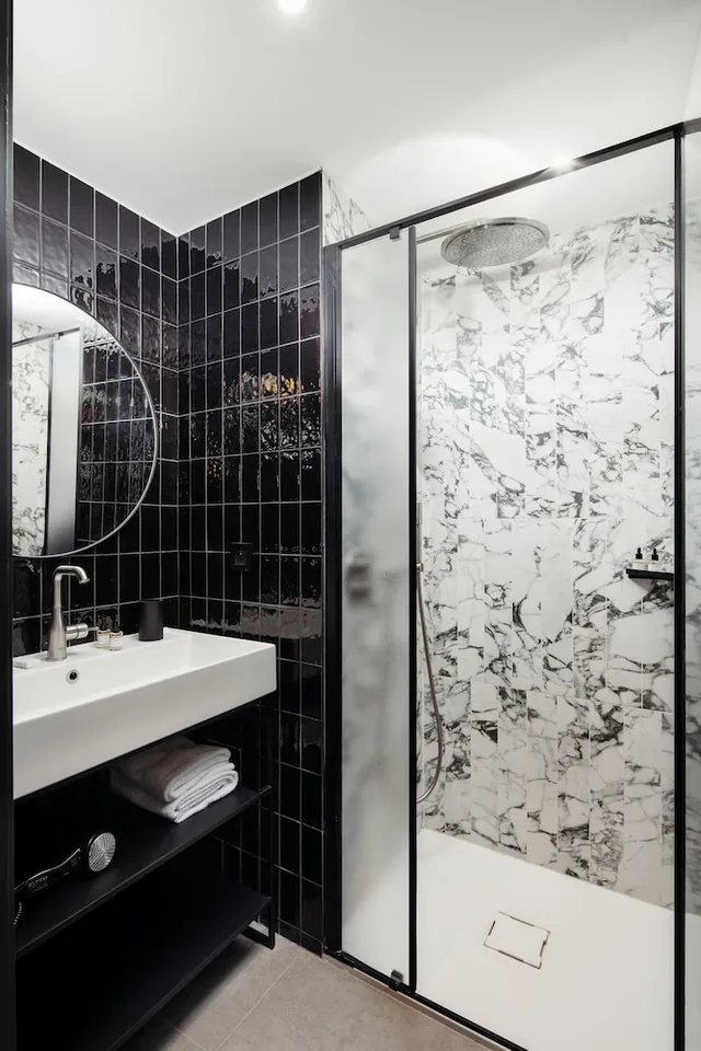 شقة كلاسيكية بسريرين كوين بغرفتي نوم مع أريكة، My Maison In Paris - Invalides 3/4
