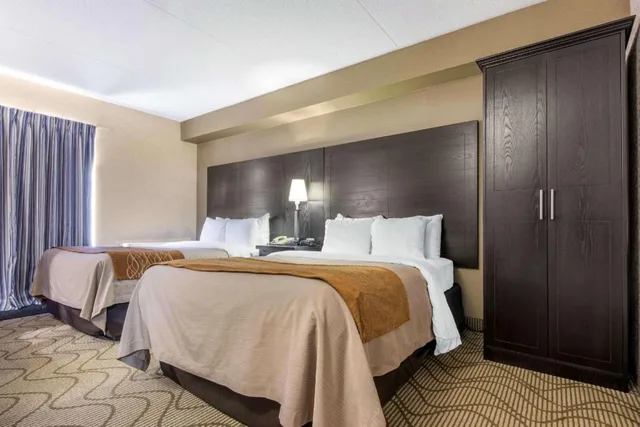 Upgrade, Efficiency, 2 Queen Beds، Comfort Inn North Bay 3/5