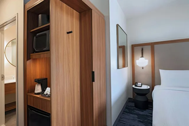 غرفة بسرير كينج بإطلالة على المدينة لذوي الإعاقة، Fairfield Inn & Suites Fort Worth Alliance Airport 2/5