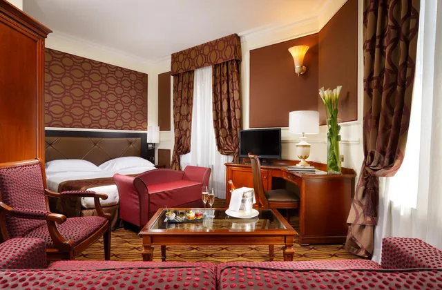 جناح جونيور مع أريكة، Grand Visconti Palace Hotel 1/3