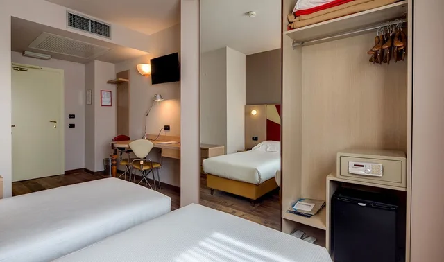 غرفة بسريرين منفصلين، Art & Hotel Aeroporto 2/3