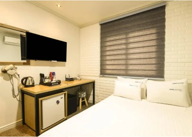 غرفة قياسية بسرير مزدوج، Gwangan Beach Blue Moon Motel 5/10