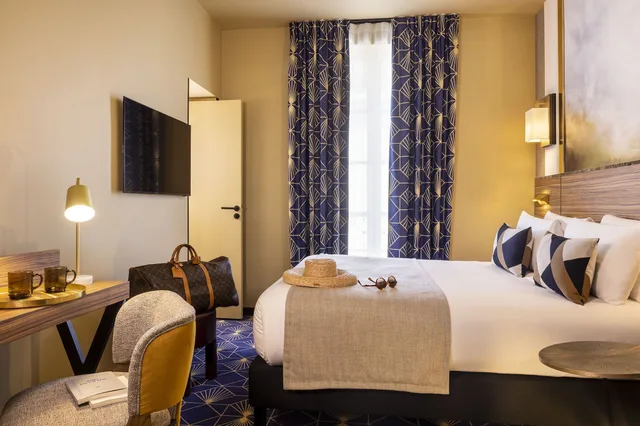 جناح بسرير كوين مع أريكة، Hotel Le Rocroy 3/4