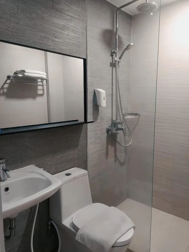غرفة سوبيريور بسرير كوين، Hotel Laksana Solo Managed by Dafam 6/7