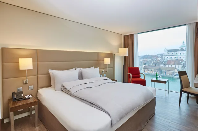 غرفة بزنس مفردة بسرير كينج، H4 Hotel Solothurn 2/8