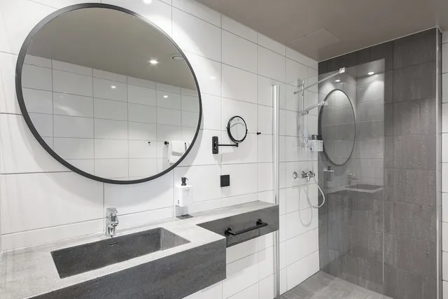 Room, Queen Bed, Scandic Sjolyst 8/9