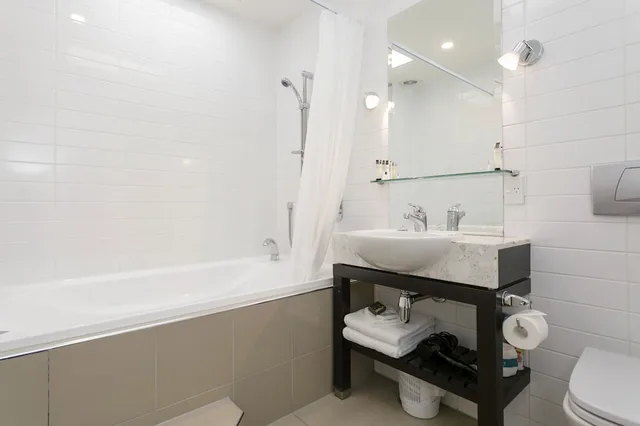 استوديو بسرير كوين، The Reef Resort 5/6