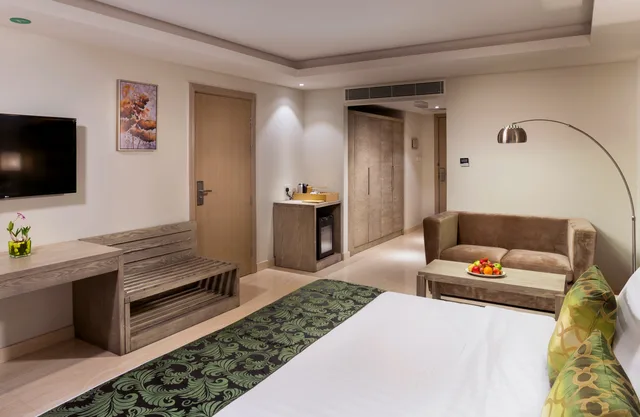 غرفة ديلوكس، Centara Muscat Hotel Oman 1/3