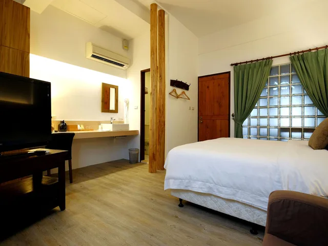 غرفة سوبيريور بسرير كينج وسرير كوين مع أريكة، Shire Homestay 2/2