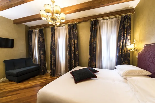 Superior, Double Bed, with Extra Bed, Campiello Hotel 3/10