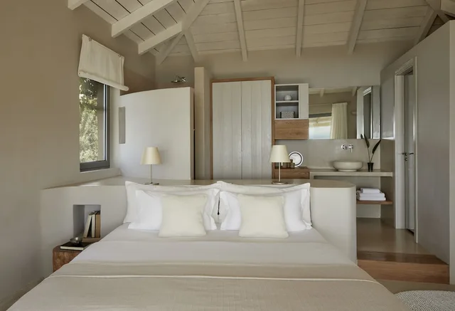 Retreat, Superior, Queen Bed، F Zeen 2/8
