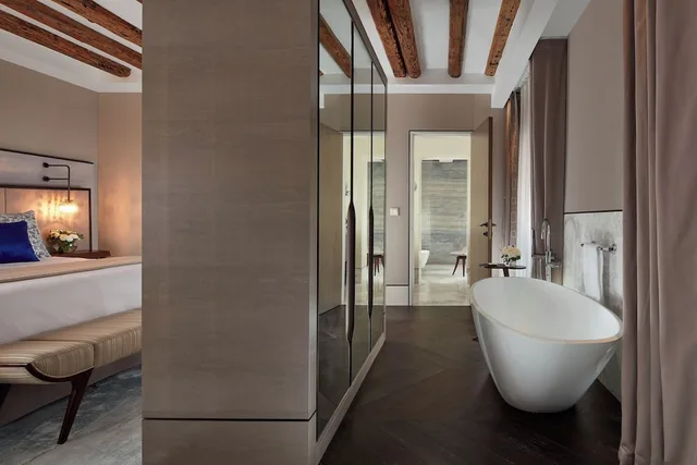 Garden, Suite, King Bed, Roof Garden، The St. Regis Venice 2/3