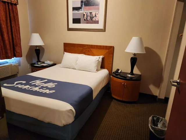 جناح ديلوكس بسرير كوين، Days Inn by Wyndham Luray Shenandoah 4/8