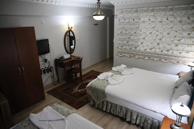 غرفة قياسية ثلاثية، Basileus Hotel 2/7