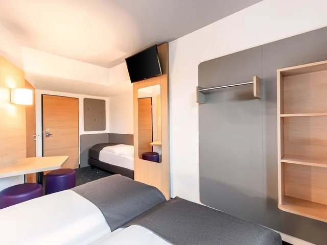 غرفة ثلاثية بثلاثة أسرّة، B&B Hotel Regensburg 6/7
