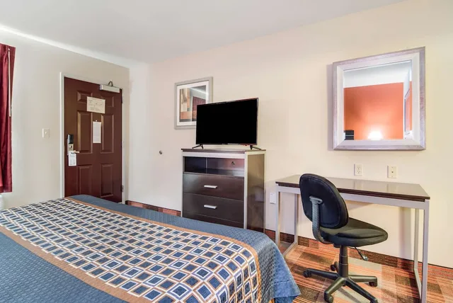 غرفة بسرير كينج، Americas Best Value Inn & Suites Mableton Atlanta 2/3