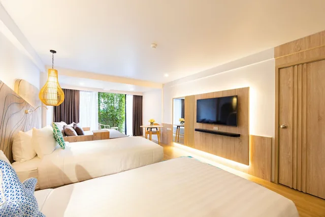 غرفة ديلوكس بسريرين منفصلين، Liv Hotel Phuket Patong Beachfront 5/6