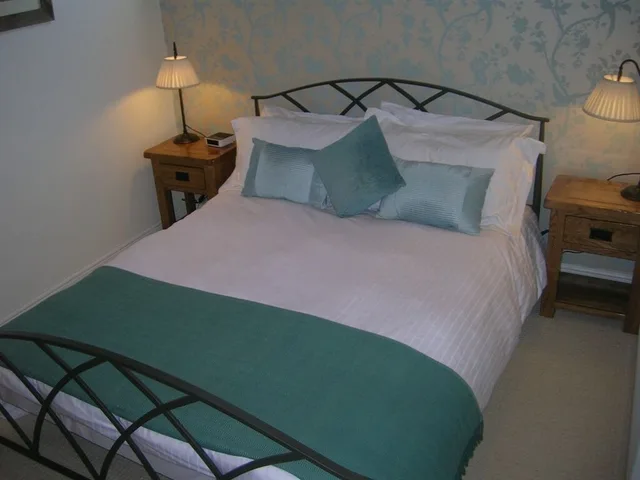 Room, King Bed, The Who D Have Thought It Inn 1/1