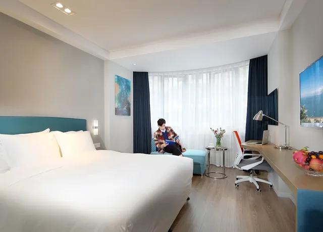 Standard, King Bed, Extra Floor Space، Holiday Inn Express Xiamen City Center 1/6