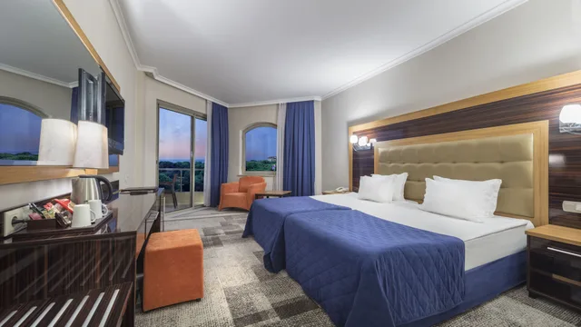 غرفة كلوب قياسية بسرير مزدوج مع أريكة، Pine Beach Hotel 2/4