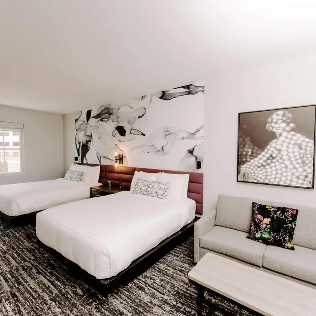 جناح بسرير كوين مع أريكة لذوي الإعاقة، Aiden by Best Western San Antonio Riverwalk 2/5