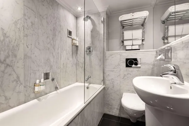 غرفة بريميوم ديلوكس بسرير مزدوج، Guild Hotel Marble Arch 3/3