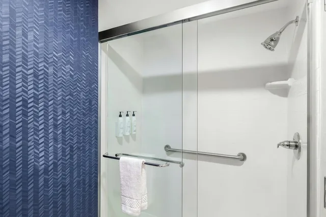 غرفة بسرير كوين، FAIRFIELD INN BY MARRIOTT BURLINGTON WILLISTON 10/10
