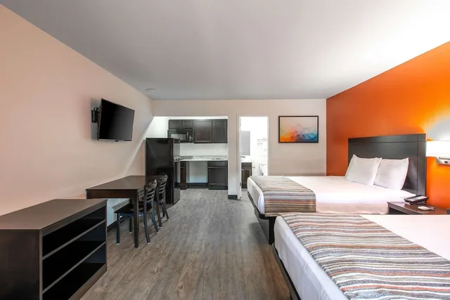 غرفة ديلوكس بسريرين كوين بمطبخ صغير، Suburban Studios Spartanburg - I-26 3/10