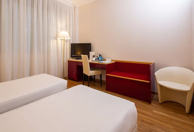 غرفة سوبيريور بسريرين منفصلين، Best Western Air Hotel Linate 4/9