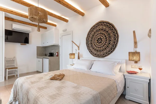 Comfort, Apartment, Queen Bed, Garden and Sea View, Glaronissi Beach 6/10