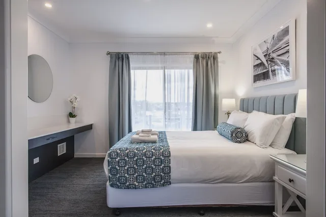 Spa, Studio, Suite, Queen Bed، The Marina Hotel 5/10