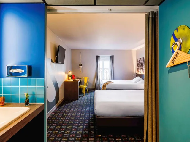 غرفة عائلية بسريرين مزدوجين وسرير كينج، Greet hotel Lyon Confluence 6/10