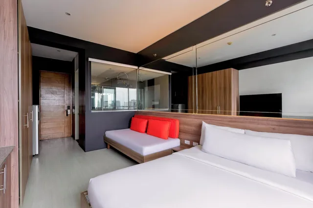 Room, Queen Bed, Balcony, Azumi Boutique Hotel 3/10