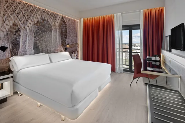 غرفة سوبيريور بسرير مزدوج أو سريرين منفصلين، Elba Madrid Alcala Hotel 1/5