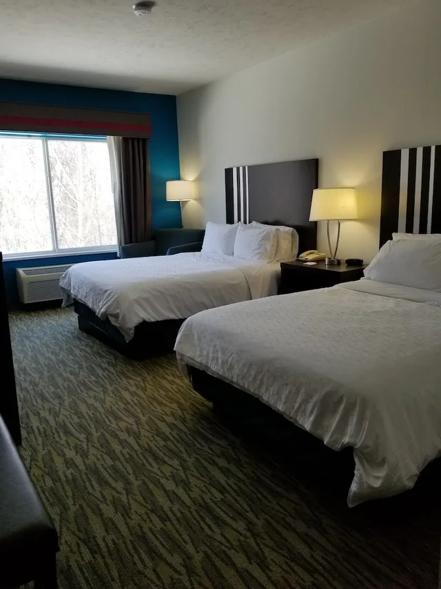غرفة قياسية بسريرين كوين، Holiday Inn Express Hotel And Suites Omaha West 1/8