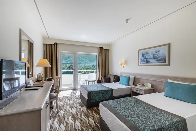 غرفة قياسية بسرير مزدوج بإطلالة على البحر، Kimeros Ma Biche Hotel And Thalasso 7/10