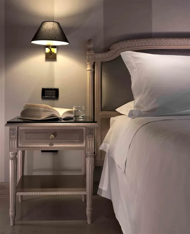 غرفة كلاسيكية بسرير كوين، C-Hotels Ambasciatori 1/3