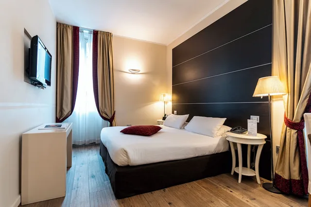 Superior, Double or Twin Bed, Town House 33 1/10