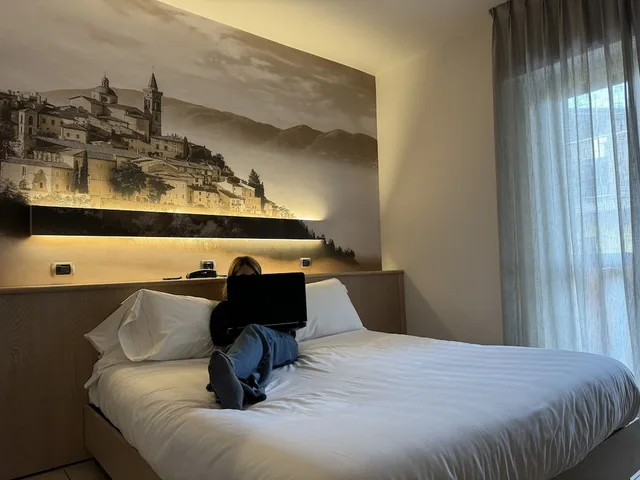 Superior, Queen Bed, Hotel Cladan 4/10