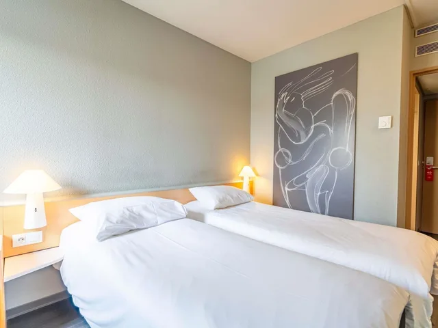 غرفة قياسية بسريرين منفصلين، Ibis Bayonne Centre 3/10
