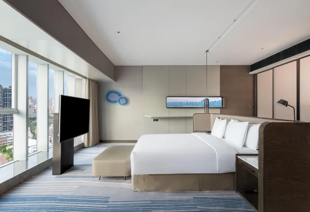 جناح جونيور بسرير كينج مع دخول الصالة، Crowne Plaza Xiamen Jimei, An Ihg Hotel 2/3