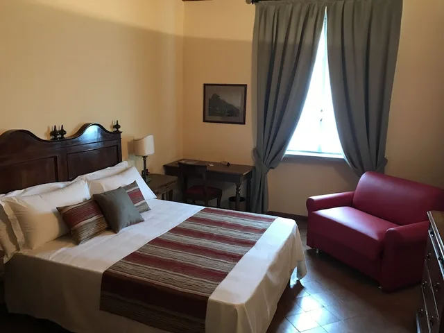 غرفة ثلاثية بسرير مزدوج وسرير فردي، Albergo Le Due Corti 2/6