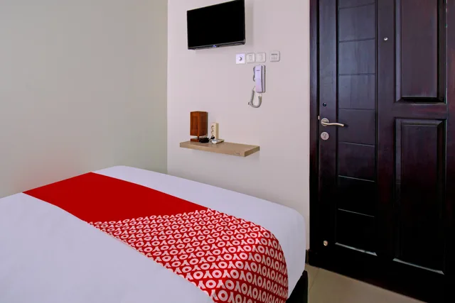 Indonesia, Double Bed، OYO 2753 Irma's Residence 1/4
