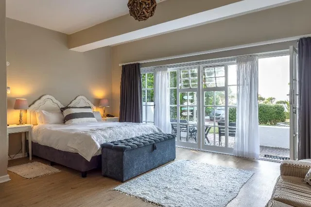 غرفة بسرير كينج، Whale Rock Luxury Lodge 1/3