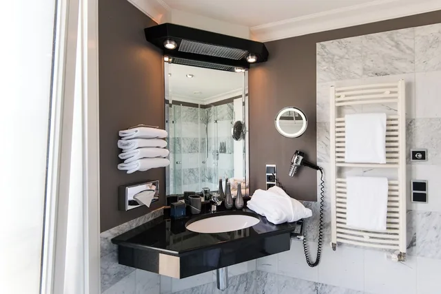 Design, King Bed، NEW BERLIN HOTEL 5/7