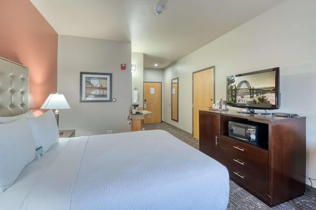 غرفة بسرير كوين، Best Western Northwest Lodge 1/5